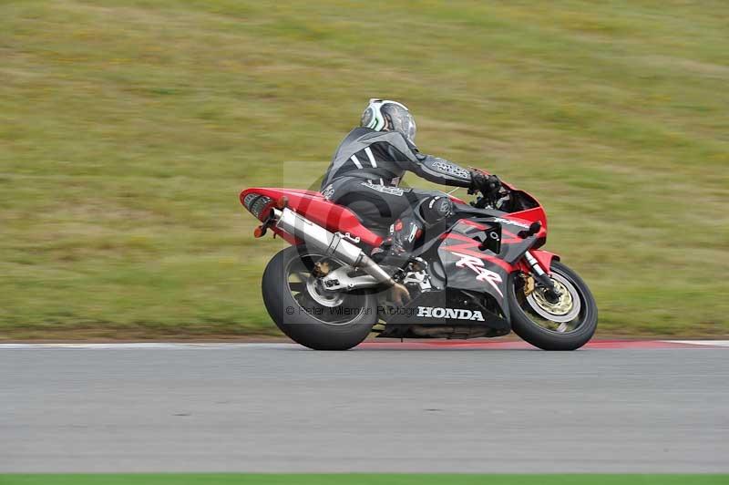 march 2010;motorbikes;no limits;peter wileman photography;portimao;portugal;trackday;trackday digital images