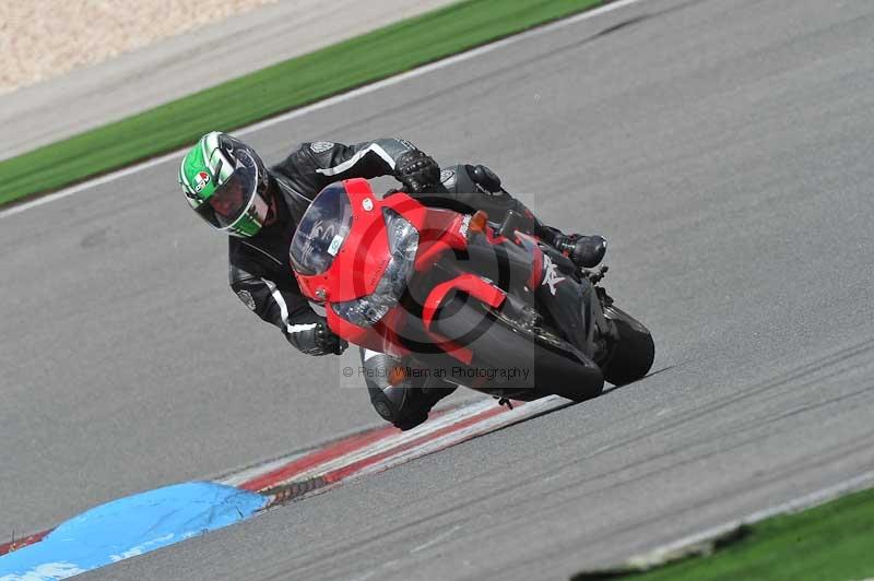 march 2010;motorbikes;no limits;peter wileman photography;portimao;portugal;trackday;trackday digital images