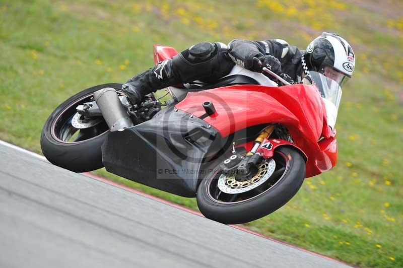 march 2010;motorbikes;no limits;peter wileman photography;portimao;portugal;trackday;trackday digital images