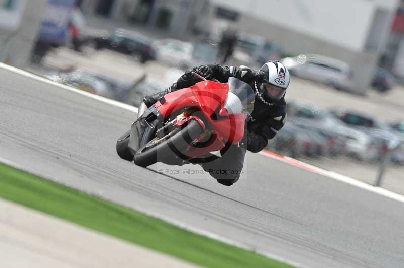 march 2010;motorbikes;no limits;peter wileman photography;portimao;portugal;trackday;trackday digital images