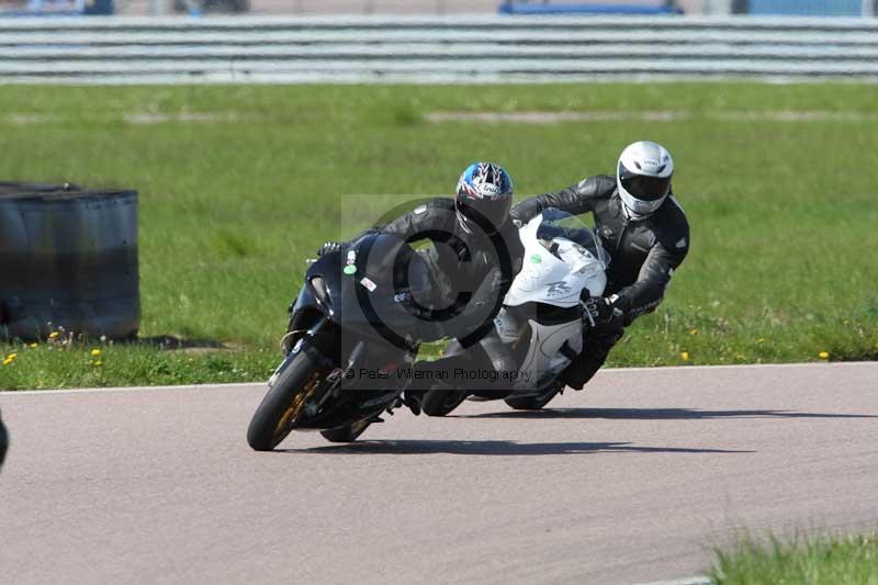 Rockingham no limits trackday;enduro digital images;event digital images;eventdigitalimages;no limits trackdays;peter wileman photography;racing digital images;rockingham raceway northamptonshire;rockingham trackday photographs;trackday digital images;trackday photos