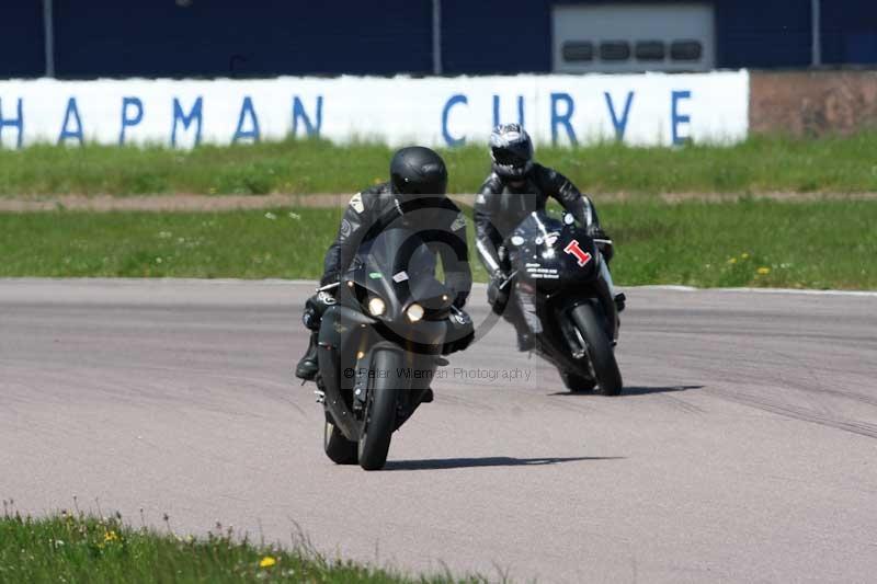 Rockingham no limits trackday;enduro digital images;event digital images;eventdigitalimages;no limits trackdays;peter wileman photography;racing digital images;rockingham raceway northamptonshire;rockingham trackday photographs;trackday digital images;trackday photos