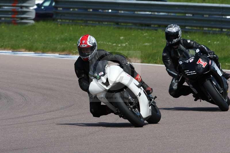 Rockingham no limits trackday;enduro digital images;event digital images;eventdigitalimages;no limits trackdays;peter wileman photography;racing digital images;rockingham raceway northamptonshire;rockingham trackday photographs;trackday digital images;trackday photos