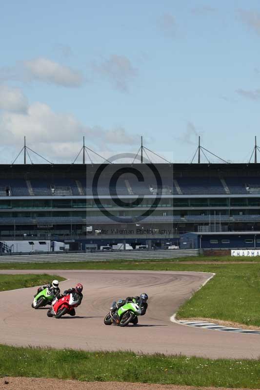 Rockingham no limits trackday;enduro digital images;event digital images;eventdigitalimages;no limits trackdays;peter wileman photography;racing digital images;rockingham raceway northamptonshire;rockingham trackday photographs;trackday digital images;trackday photos