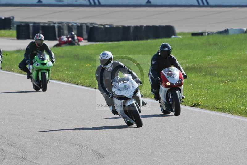 Rockingham no limits trackday;enduro digital images;event digital images;eventdigitalimages;no limits trackdays;peter wileman photography;racing digital images;rockingham raceway northamptonshire;rockingham trackday photographs;trackday digital images;trackday photos