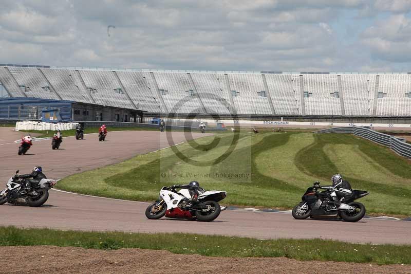 Rockingham no limits trackday;enduro digital images;event digital images;eventdigitalimages;no limits trackdays;peter wileman photography;racing digital images;rockingham raceway northamptonshire;rockingham trackday photographs;trackday digital images;trackday photos