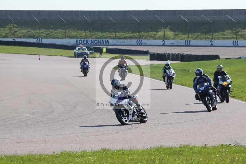 Rockingham no limits trackday;enduro digital images;event digital images;eventdigitalimages;no limits trackdays;peter wileman photography;racing digital images;rockingham raceway northamptonshire;rockingham trackday photographs;trackday digital images;trackday photos