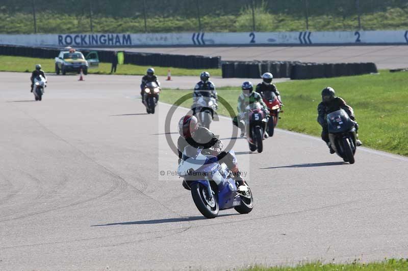 Rockingham no limits trackday;enduro digital images;event digital images;eventdigitalimages;no limits trackdays;peter wileman photography;racing digital images;rockingham raceway northamptonshire;rockingham trackday photographs;trackday digital images;trackday photos