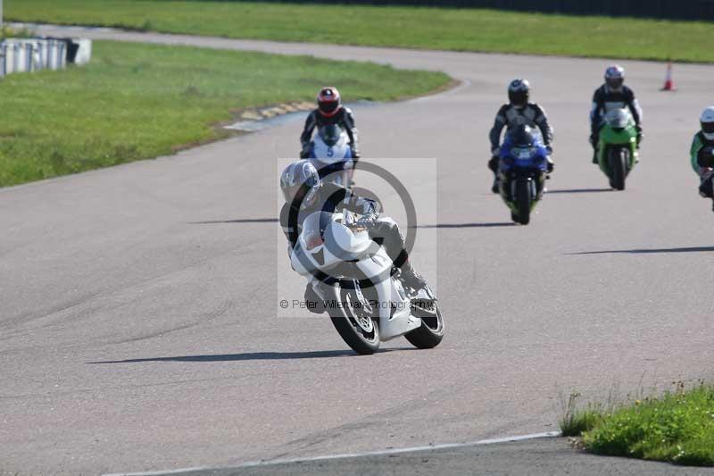 Rockingham no limits trackday;enduro digital images;event digital images;eventdigitalimages;no limits trackdays;peter wileman photography;racing digital images;rockingham raceway northamptonshire;rockingham trackday photographs;trackday digital images;trackday photos