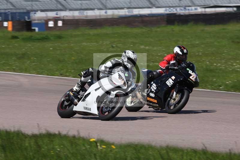 Rockingham no limits trackday;enduro digital images;event digital images;eventdigitalimages;no limits trackdays;peter wileman photography;racing digital images;rockingham raceway northamptonshire;rockingham trackday photographs;trackday digital images;trackday photos