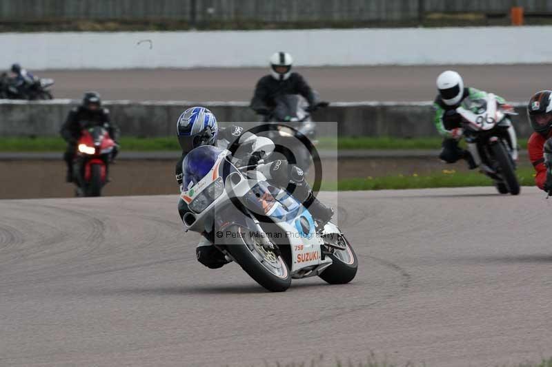 Rockingham no limits trackday;enduro digital images;event digital images;eventdigitalimages;no limits trackdays;peter wileman photography;racing digital images;rockingham raceway northamptonshire;rockingham trackday photographs;trackday digital images;trackday photos