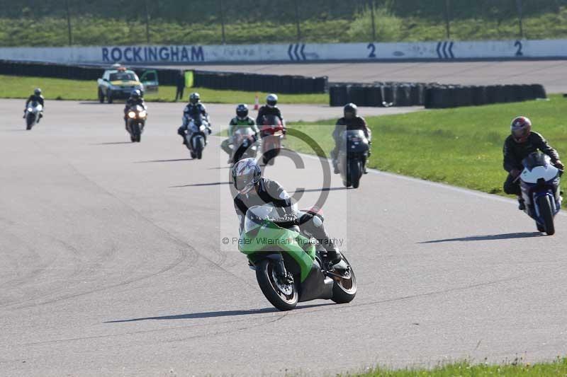 Rockingham no limits trackday;enduro digital images;event digital images;eventdigitalimages;no limits trackdays;peter wileman photography;racing digital images;rockingham raceway northamptonshire;rockingham trackday photographs;trackday digital images;trackday photos