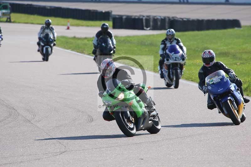 Rockingham no limits trackday;enduro digital images;event digital images;eventdigitalimages;no limits trackdays;peter wileman photography;racing digital images;rockingham raceway northamptonshire;rockingham trackday photographs;trackday digital images;trackday photos