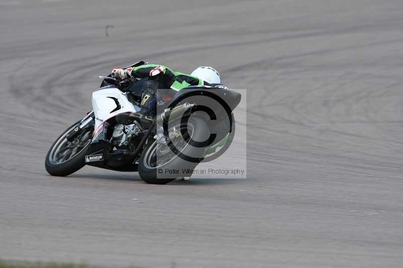 Rockingham no limits trackday;enduro digital images;event digital images;eventdigitalimages;no limits trackdays;peter wileman photography;racing digital images;rockingham raceway northamptonshire;rockingham trackday photographs;trackday digital images;trackday photos