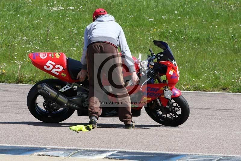 Rockingham no limits trackday;enduro digital images;event digital images;eventdigitalimages;no limits trackdays;peter wileman photography;racing digital images;rockingham raceway northamptonshire;rockingham trackday photographs;trackday digital images;trackday photos