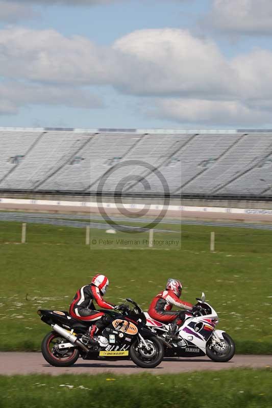 Rockingham no limits trackday;enduro digital images;event digital images;eventdigitalimages;no limits trackdays;peter wileman photography;racing digital images;rockingham raceway northamptonshire;rockingham trackday photographs;trackday digital images;trackday photos