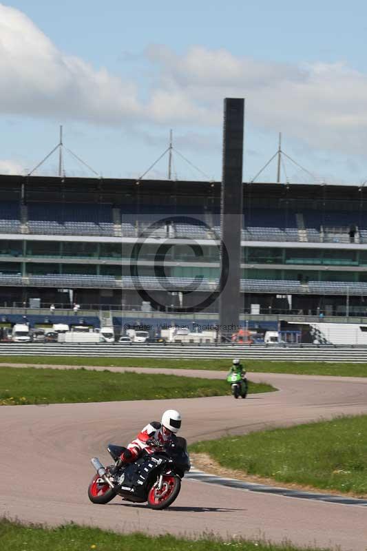 Rockingham no limits trackday;enduro digital images;event digital images;eventdigitalimages;no limits trackdays;peter wileman photography;racing digital images;rockingham raceway northamptonshire;rockingham trackday photographs;trackday digital images;trackday photos