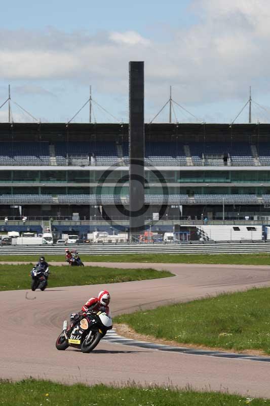 Rockingham no limits trackday;enduro digital images;event digital images;eventdigitalimages;no limits trackdays;peter wileman photography;racing digital images;rockingham raceway northamptonshire;rockingham trackday photographs;trackday digital images;trackday photos