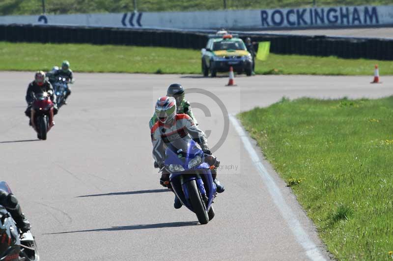 Rockingham no limits trackday;enduro digital images;event digital images;eventdigitalimages;no limits trackdays;peter wileman photography;racing digital images;rockingham raceway northamptonshire;rockingham trackday photographs;trackday digital images;trackday photos