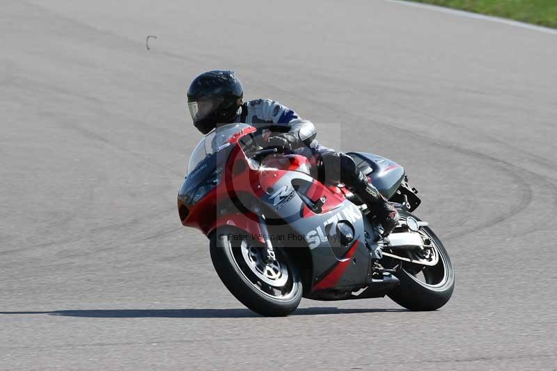 Rockingham no limits trackday;enduro digital images;event digital images;eventdigitalimages;no limits trackdays;peter wileman photography;racing digital images;rockingham raceway northamptonshire;rockingham trackday photographs;trackday digital images;trackday photos