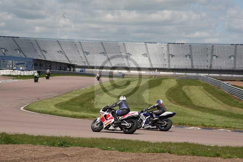 Rockingham no limits trackday;enduro digital images;event digital images;eventdigitalimages;no limits trackdays;peter wileman photography;racing digital images;rockingham raceway northamptonshire;rockingham trackday photographs;trackday digital images;trackday photos