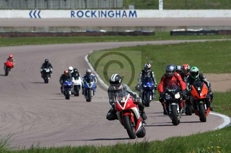 Rockingham no limits trackday;enduro digital images;event digital images;eventdigitalimages;no limits trackdays;peter wileman photography;racing digital images;rockingham raceway northamptonshire;rockingham trackday photographs;trackday digital images;trackday photos