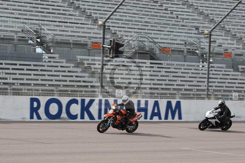 Rockingham no limits trackday;enduro digital images;event digital images;eventdigitalimages;no limits trackdays;peter wileman photography;racing digital images;rockingham raceway northamptonshire;rockingham trackday photographs;trackday digital images;trackday photos