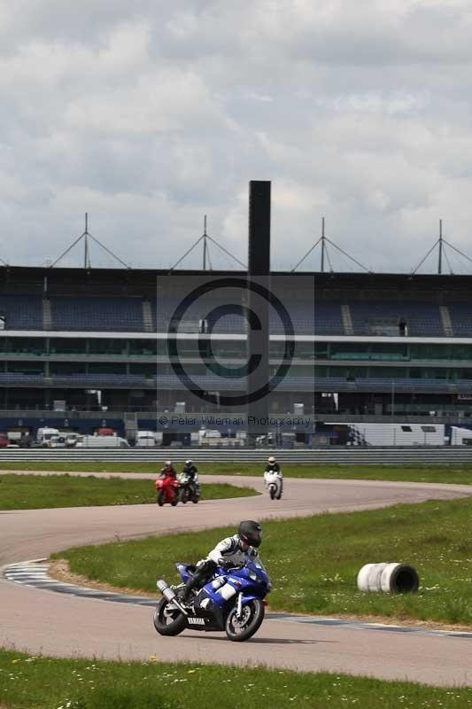 Rockingham no limits trackday;enduro digital images;event digital images;eventdigitalimages;no limits trackdays;peter wileman photography;racing digital images;rockingham raceway northamptonshire;rockingham trackday photographs;trackday digital images;trackday photos