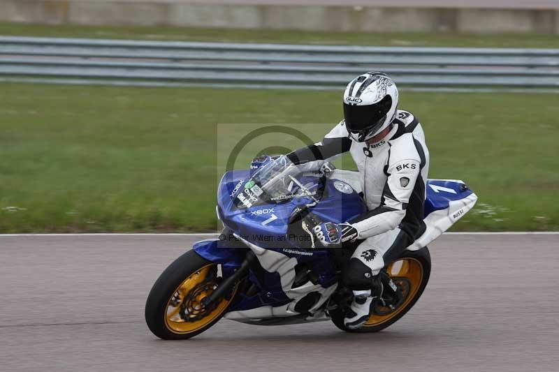 Rockingham no limits trackday;enduro digital images;event digital images;eventdigitalimages;no limits trackdays;peter wileman photography;racing digital images;rockingham raceway northamptonshire;rockingham trackday photographs;trackday digital images;trackday photos