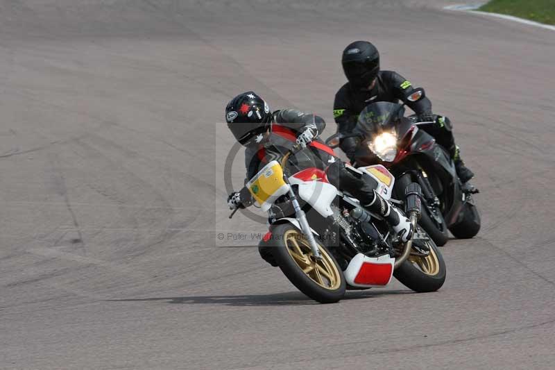 Rockingham no limits trackday;enduro digital images;event digital images;eventdigitalimages;no limits trackdays;peter wileman photography;racing digital images;rockingham raceway northamptonshire;rockingham trackday photographs;trackday digital images;trackday photos