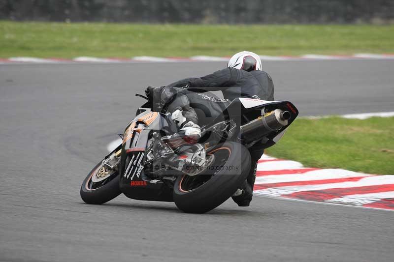 Motorcycle action photographs;Trackday digital images;brands;brands hatch photographs;event digital images;eventdigitalimages;motor racing london;no limits trackday;peter wileman photography;trackday;trackday photos