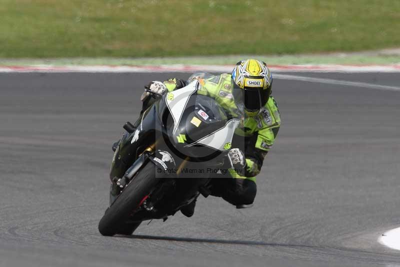 Motorcycle action photographs;Trackday digital images;brands;brands hatch photographs;event digital images;eventdigitalimages;motor racing london;no limits trackday;peter wileman photography;trackday;trackday photos