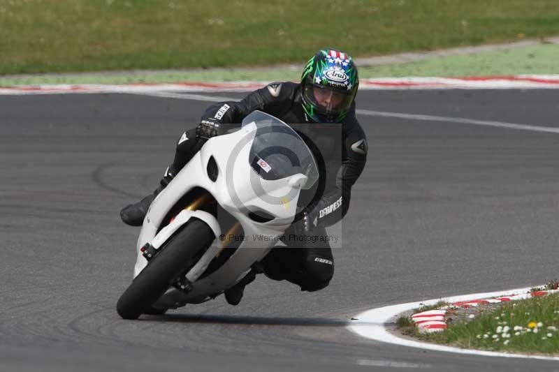 Motorcycle action photographs;Trackday digital images;brands;brands hatch photographs;event digital images;eventdigitalimages;motor racing london;no limits trackday;peter wileman photography;trackday;trackday photos