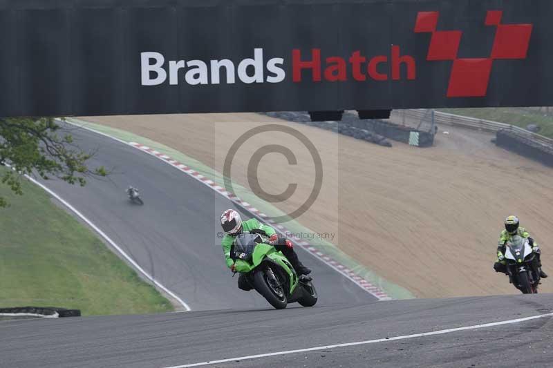 Motorcycle action photographs;Trackday digital images;brands;brands hatch photographs;event digital images;eventdigitalimages;motor racing london;no limits trackday;peter wileman photography;trackday;trackday photos