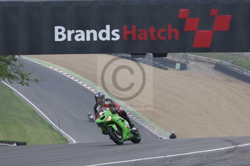 Motorcycle action photographs;Trackday digital images;brands;brands hatch photographs;event digital images;eventdigitalimages;motor racing london;no limits trackday;peter wileman photography;trackday;trackday photos