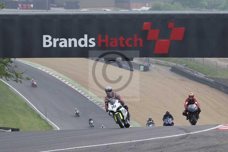 Motorcycle action photographs;Trackday digital images;brands;brands hatch photographs;event digital images;eventdigitalimages;motor racing london;no limits trackday;peter wileman photography;trackday;trackday photos