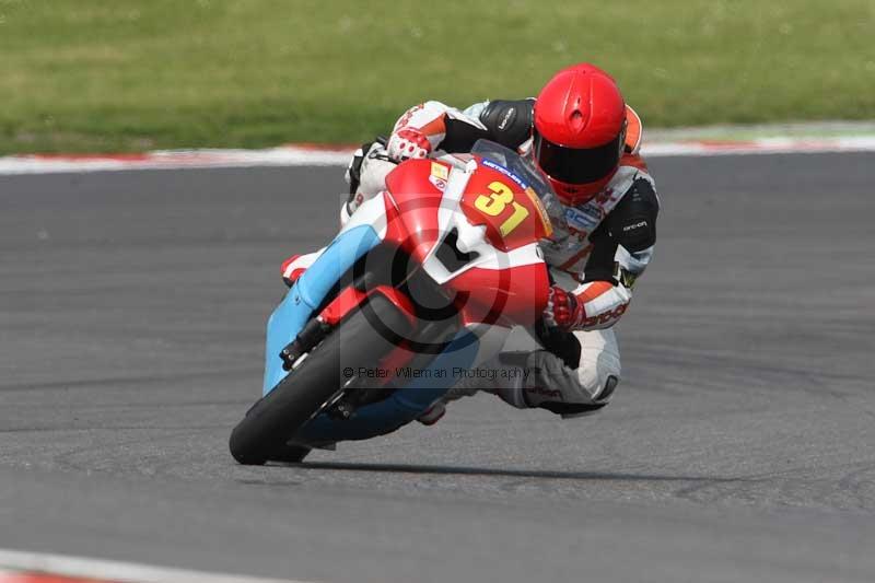 Motorcycle action photographs;Trackday digital images;brands;brands hatch photographs;event digital images;eventdigitalimages;motor racing london;no limits trackday;peter wileman photography;trackday;trackday photos