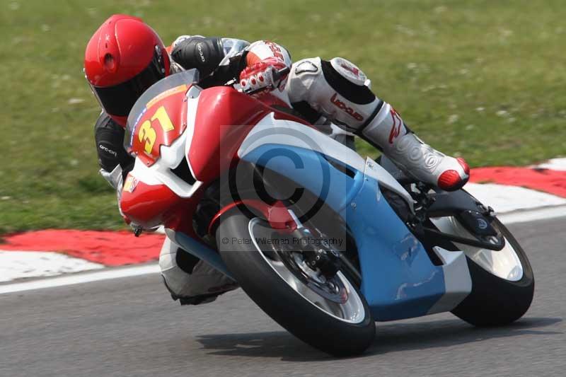 Motorcycle action photographs;Trackday digital images;brands;brands hatch photographs;event digital images;eventdigitalimages;motor racing london;no limits trackday;peter wileman photography;trackday;trackday photos