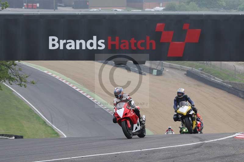 Motorcycle action photographs;Trackday digital images;brands;brands hatch photographs;event digital images;eventdigitalimages;motor racing london;no limits trackday;peter wileman photography;trackday;trackday photos