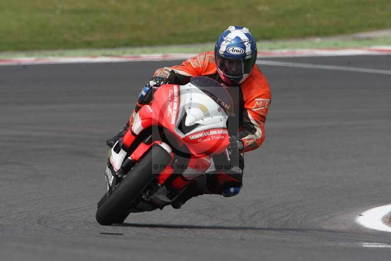 Motorcycle action photographs;Trackday digital images;brands;brands hatch photographs;event digital images;eventdigitalimages;motor racing london;no limits trackday;peter wileman photography;trackday;trackday photos