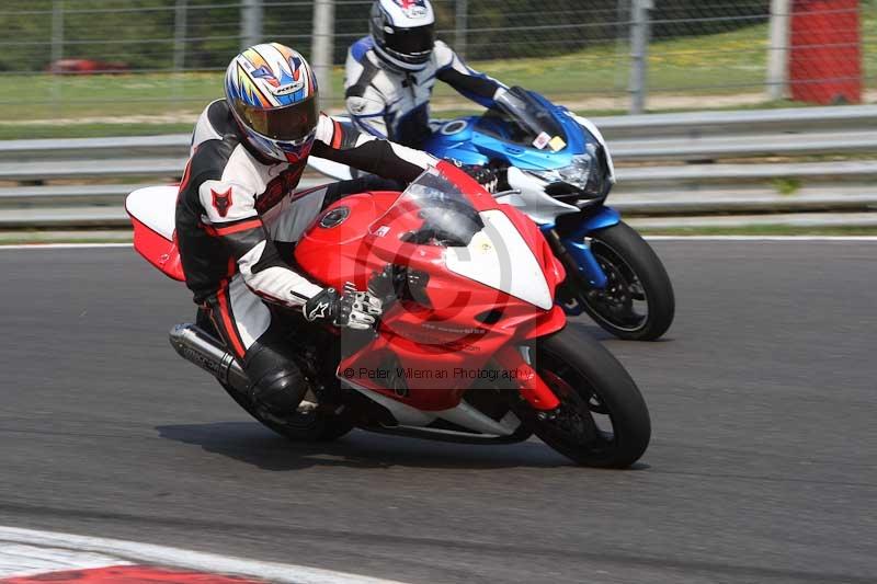 Motorcycle action photographs;Trackday digital images;brands;brands hatch photographs;event digital images;eventdigitalimages;motor racing london;no limits trackday;peter wileman photography;trackday;trackday photos