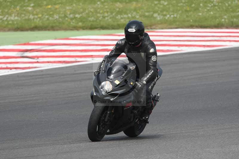 Motorcycle action photographs;Trackday digital images;brands;brands hatch photographs;event digital images;eventdigitalimages;motor racing london;no limits trackday;peter wileman photography;trackday;trackday photos