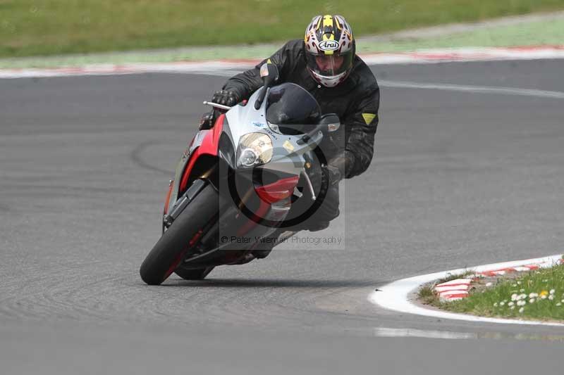 Motorcycle action photographs;Trackday digital images;brands;brands hatch photographs;event digital images;eventdigitalimages;motor racing london;no limits trackday;peter wileman photography;trackday;trackday photos