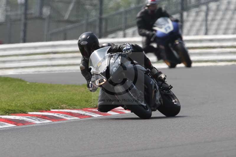 Motorcycle action photographs;Trackday digital images;brands;brands hatch photographs;event digital images;eventdigitalimages;motor racing london;no limits trackday;peter wileman photography;trackday;trackday photos