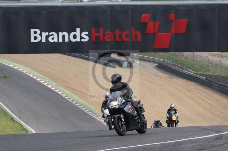 Motorcycle action photographs;Trackday digital images;brands;brands hatch photographs;event digital images;eventdigitalimages;motor racing london;no limits trackday;peter wileman photography;trackday;trackday photos