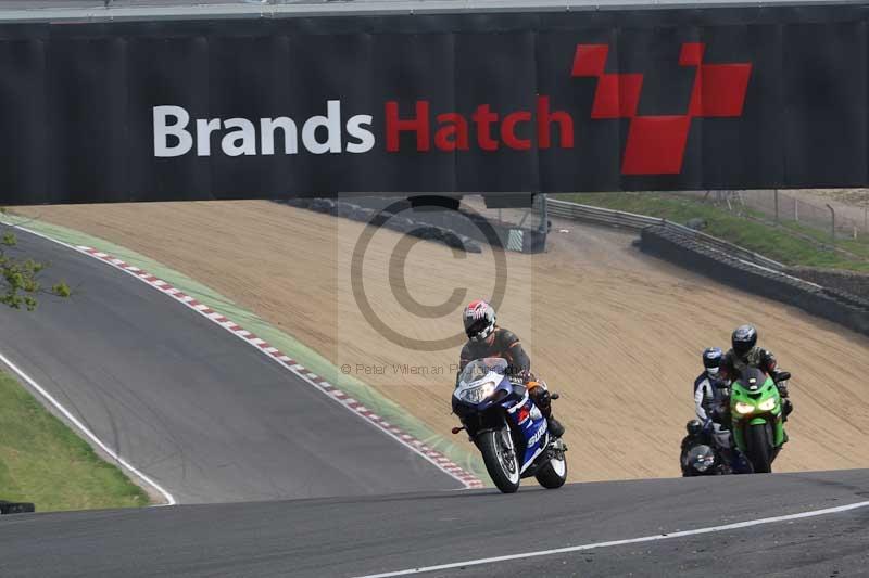 Motorcycle action photographs;Trackday digital images;brands;brands hatch photographs;event digital images;eventdigitalimages;motor racing london;no limits trackday;peter wileman photography;trackday;trackday photos