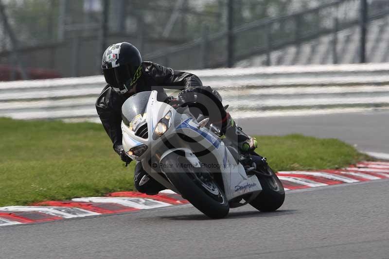 Motorcycle action photographs;Trackday digital images;brands;brands hatch photographs;event digital images;eventdigitalimages;motor racing london;no limits trackday;peter wileman photography;trackday;trackday photos