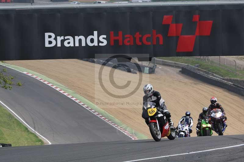 Motorcycle action photographs;Trackday digital images;brands;brands hatch photographs;event digital images;eventdigitalimages;motor racing london;no limits trackday;peter wileman photography;trackday;trackday photos