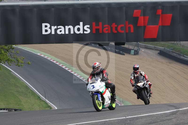 Motorcycle action photographs;Trackday digital images;brands;brands hatch photographs;event digital images;eventdigitalimages;motor racing london;no limits trackday;peter wileman photography;trackday;trackday photos