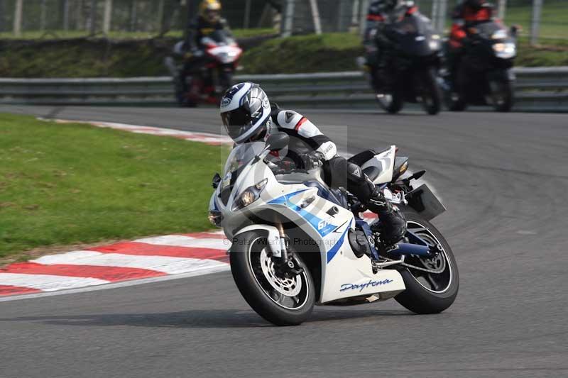 Motorcycle action photographs;Trackday digital images;brands;brands hatch photographs;event digital images;eventdigitalimages;motor racing london;no limits trackday;peter wileman photography;trackday;trackday photos